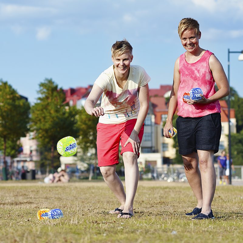 Soak  Splash Ball – Bright Colors 🎯 Easy to Throw, Catch & Play in Water