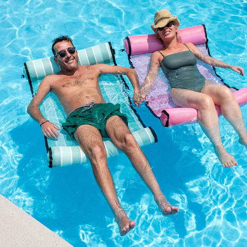 How to pick adult swimming pool floats? Essential tips for comfortable relaxation!